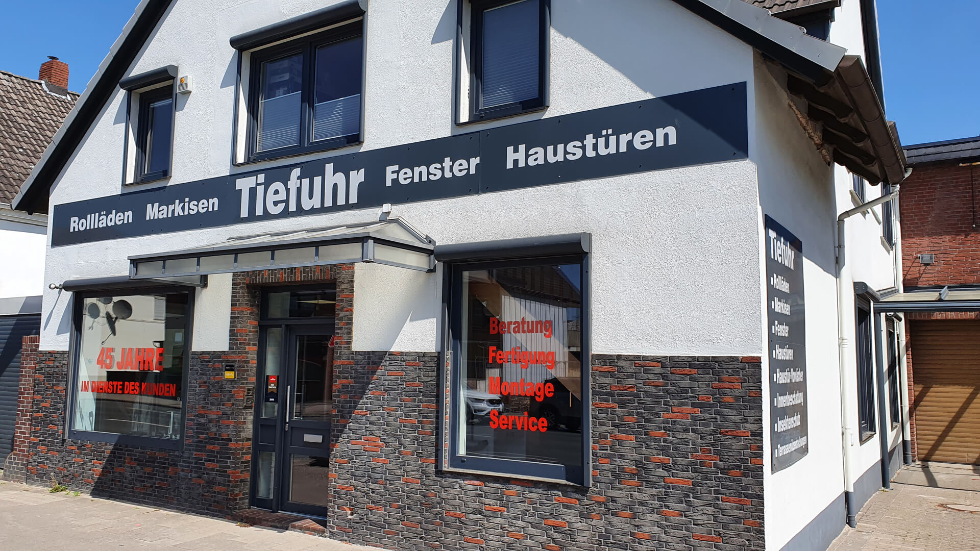 Foto: Außenansicht Geschäft Firma Tiefuhr in Delmenhorst
